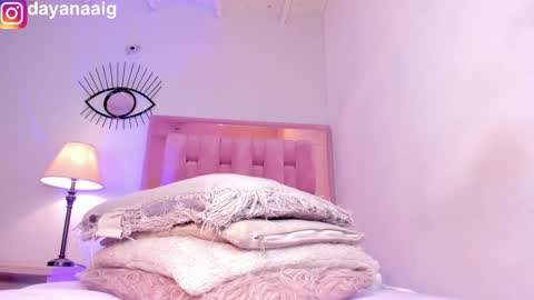 Sara  online show from November 11, 12:49 pm