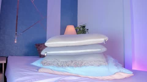 Sara  online show from March 27, 9:58 pm