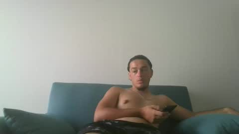 whiiteprince online show from December 17, 12:43 pm