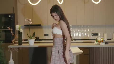 Snapshot of whisper_of_love chatting on December 2, 2:06 am Naomi online show from December 2, 2:06 am