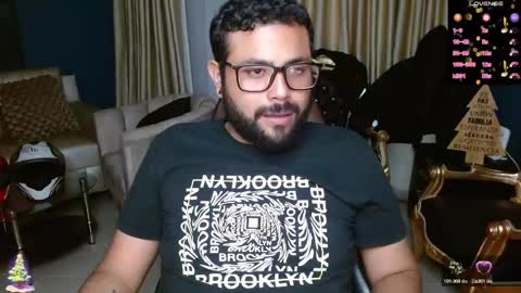 yors online show from February 12, 7:02 am