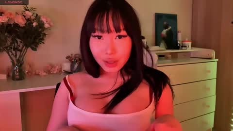 whispersofdarsy online show from February 18, 7:32 pm