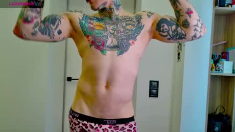 Snapshot of white_king999 chatting on February 19, 1:07 pm Max online show from February 19, 1:07 pm