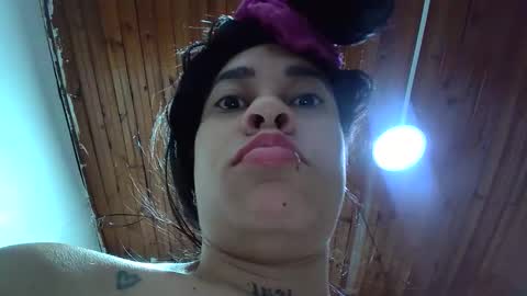 white_sexy_ online show from October 18, 11:11 am