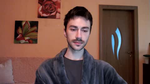 Tom online show from October 1, 2:23 pm