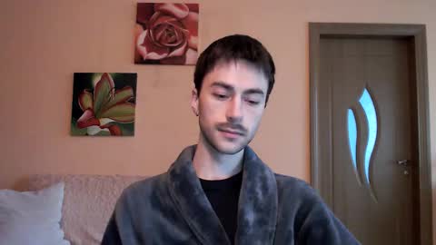 Tom online show from October 7, 2:03 pm