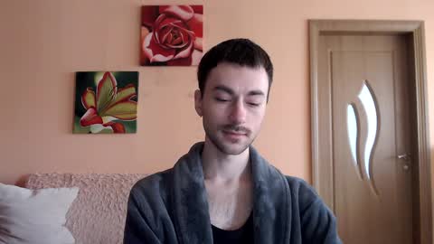 Tom online show from March 28, 11:43 am