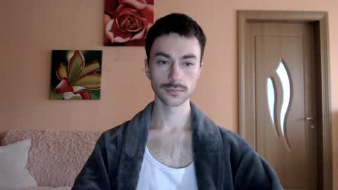 Tom online show from April 10, 10:53 am