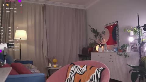 Anita online show from December 15, 4:17 am