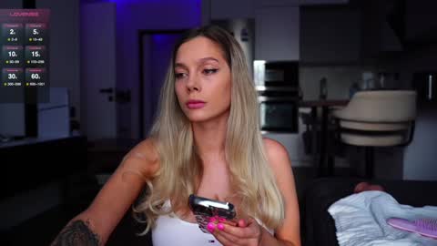 Snapshot of whitebanny chatting on January 20, 7:36 am Kate  online show from January 20, 7:36 am