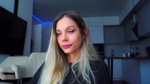 Snapshot of whitebanny chatting on September 13, 10:26 am Kate  online show from September 13, 10:26 am