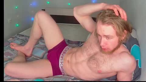 Snapshot of whitebars22 chatting on February 5, 9:14 am whitebars22 online show from February 5, 9:14 am