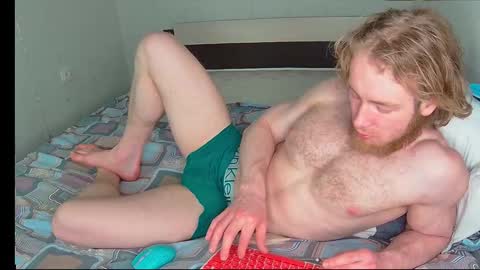 Snapshot of whitebars22 chatting on March 1, 8:27 am whitebars22 online show from March 1, 8:27 am