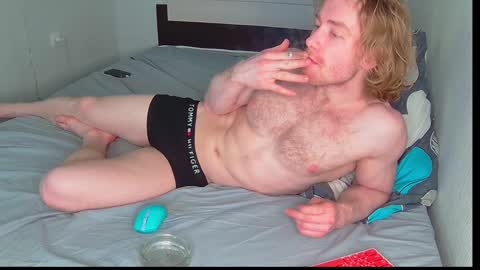 whitebars22 online show from April 21, 9:48 am