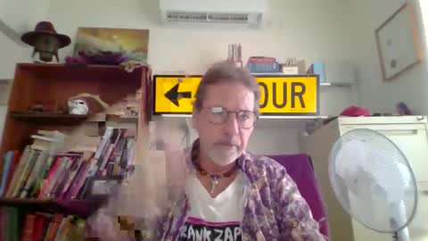 Snapshot of whiteboomer chatting on April 26, 1:58 am whiteboomer online show from April 26, 1:58 am