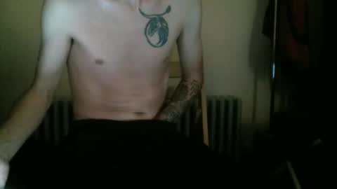 Snapshot of whiteboyslim21 chatting on January 14, 11:49 am whiteboyslim21 online show from January 14, 11:49 am