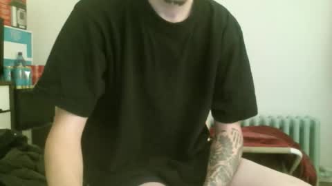 Snapshot of whiteboyslim21 chatting on March 20, 3:22 am whiteboyslim21 online show from March 20, 3:22 am