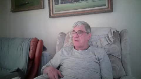Snapshot of whitebriefs009 chatting on May 6, 8:41 am whitebriefs009 online show from May 6, 8:41 am