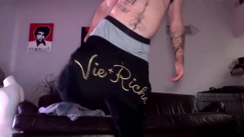 just  str8 stud nut  1000 online show from December 3, 7:33 pm