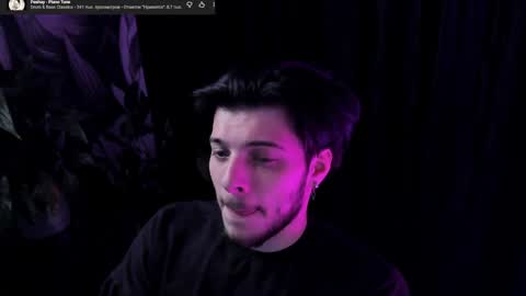 Snapshot of whiteegrimm chatting on April 26, 9:34 pm Gus online show from April 26, 9:34 pm