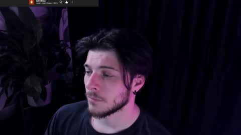 Snapshot of whiteegrimm chatting on April 29, 8:37 pm Gus online show from April 29, 8:37 pm