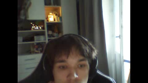 Snapshot of whitekingg chatting on November 26, 10:49 am whitekingg online show from November 26, 10:49 am