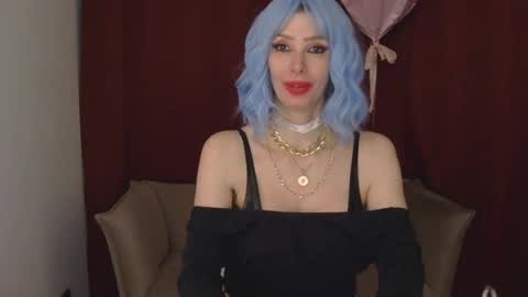 White Queen online show from February 23, 9:37 pm