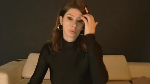 Snapshot of whitequeen888 chatting on November 30, 8:18 am White Queen online show from November 30, 8:18 am