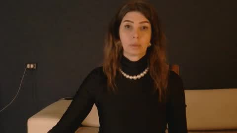 White Queen online show from March 22, 10:02 pm