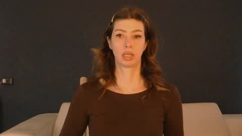 White Queen online show from April 13, 8:20 am