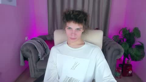 Snapshot of whiterabbit342 chatting on January 8, 12:07 pm Geoffrey online show from January 8, 12:07 pm