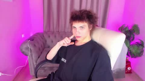 Snapshot of whiterabbit342 chatting on January 10, 4:20 pm Geoffrey online show from January 10, 4:20 pm