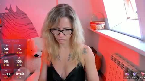 whitneypunnch online show from July 6, 11:29 am
