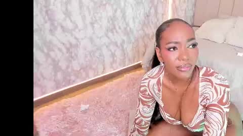 Snapshot of whitneyyfox chatting on July 10, 11:51 pm whitneyyfox online show from July 10, 11:51 pm