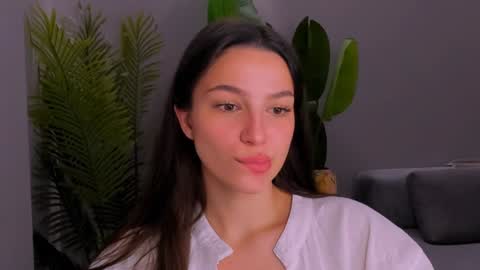 whoislulu online show from February 8, 3:00 pm