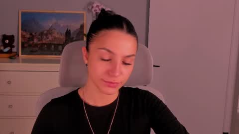 Snapshot of whoislulu chatting on June 27, 10:37 pm whoislulu online show from June 27, 10:37 pm