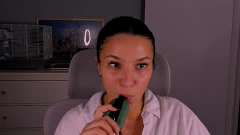 Snapshot of whoislulu chatting on July 30, 10:53 pm whoislulu online show from July 30, 10:53 pm