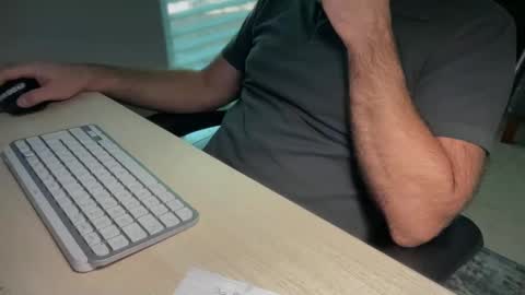 whoisthere_new online show from October 3, 1:19 pm