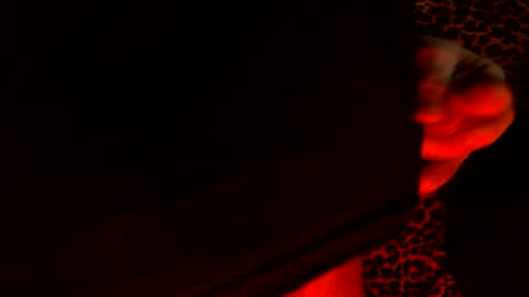 whor4mor online show from December 5, 1:17 pm