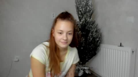 Snapshot of why_again_me chatting on December 12, 6:42 pm Veronica online show from December 12, 6:42 pm