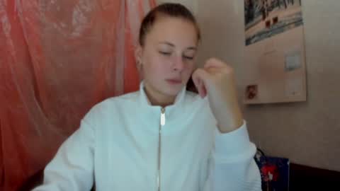 Snapshot of why_again_me chatting on December 23, 12:14 am Veronica online show from December 23, 12:14 am