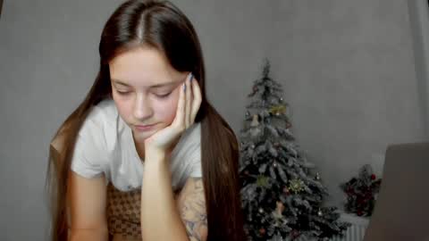 Snapshot of why_again_me chatting on January 11, 5:51 pm Veronica online show from January 11, 5:51 pm