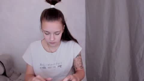 Snapshot of why_again_me chatting on January 29, 5:35 pm Veronica online show from January 29, 5:35 pm