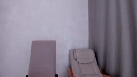 Snapshot of why_again_me chatting on January 30, 5:39 pm Veronica online show from January 30, 5:39 pm