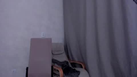 Snapshot of why_again_me chatting on February 14, 1:51 pm Veronica online show from February 14, 1:51 pm