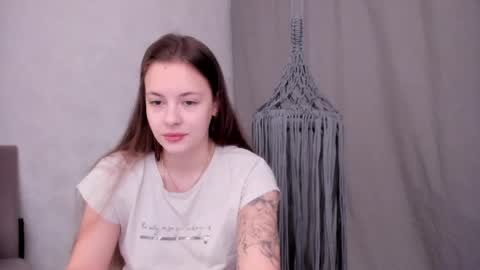 Snapshot of why_again_me chatting on February 23, 6:23 pm Veronica online show from February 23, 6:23 pm