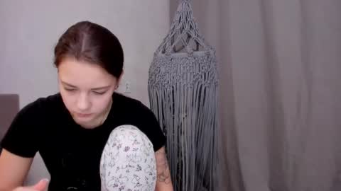 Snapshot of why_again_me chatting on March 5, 6:23 pm Veronica online show from March 5, 6:23 pm