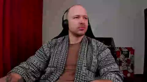 VI online show from February 6, 5:38 pm