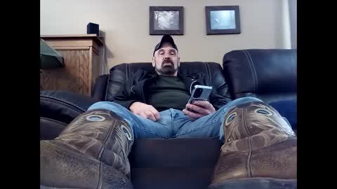 Snapshot of wibootdude chatting on February 14, 8:05 pm wibootdude online show from February 14, 8:05 pm