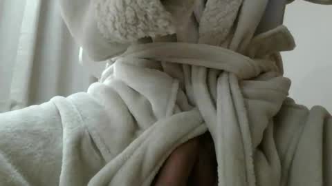 wifewatcher123 online show from March 7, 6:21 am